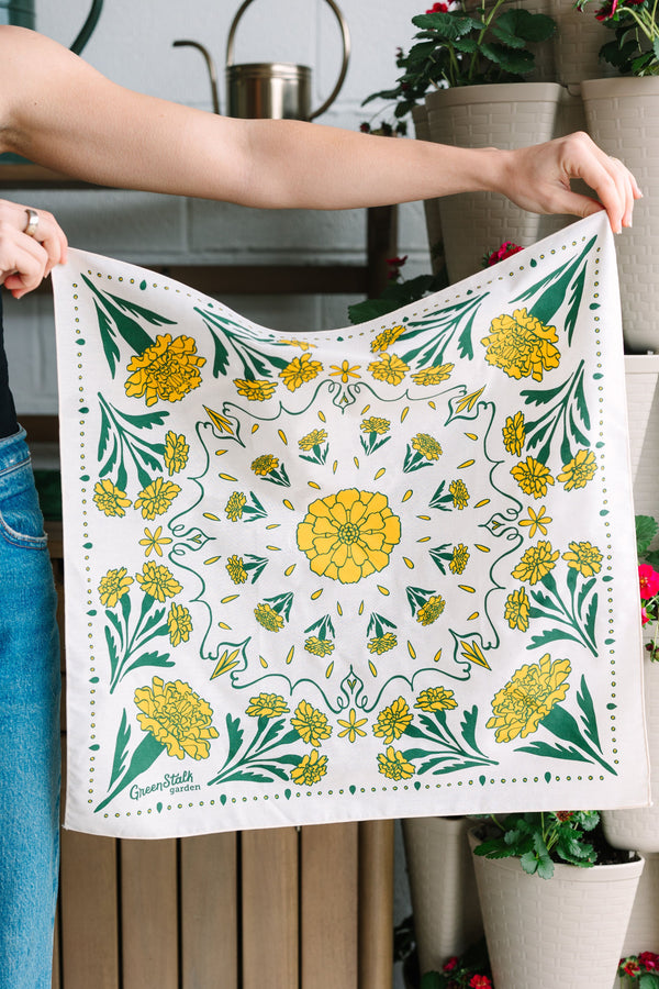 Marigold Bandana | GreenStalk Garden