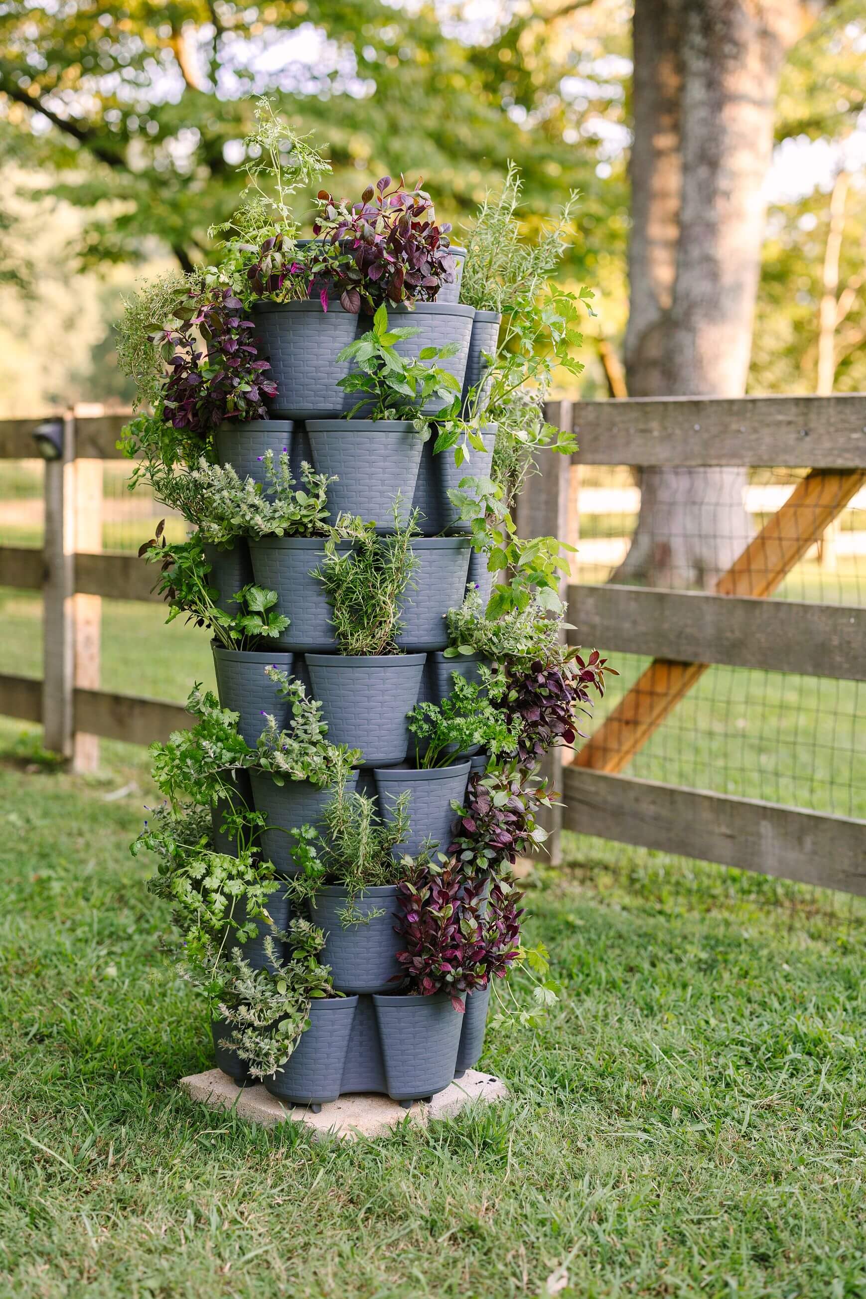 7 Tier GreenStalk Leaf Vertical Planter | Peppercorn (Basket Weave Texture) 