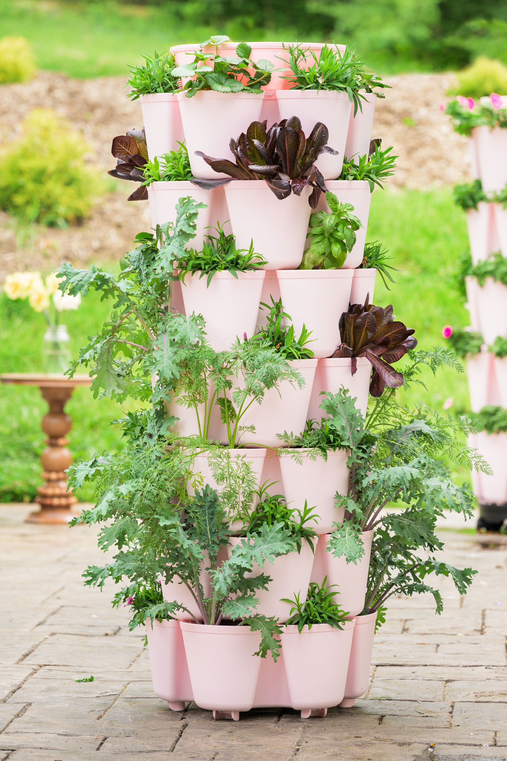 17+ Garden Vertical Planters Exploring Vertical Planters: Maximizing Space in Urban Gardens