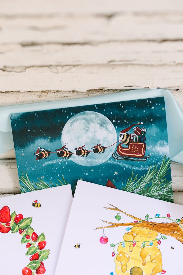 GreenStalk Pack of 12 Christmas Bee Cards 