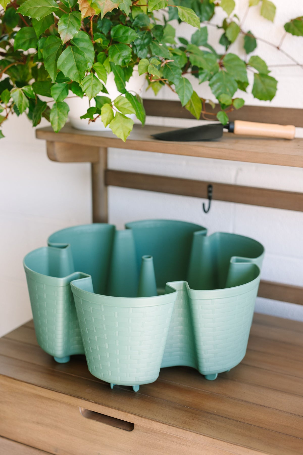 Individual Leaf Planter | Sage (Basket Weave Texture) 