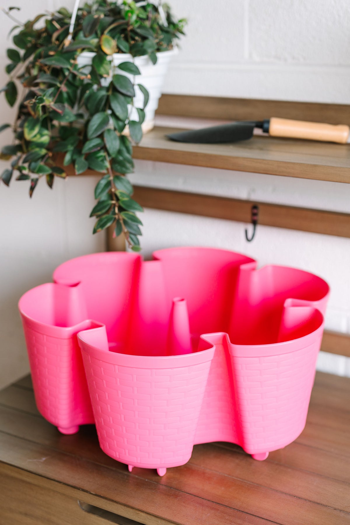 Individual Leaf Planter | Strawberry Pink (Basket Weave Texture)