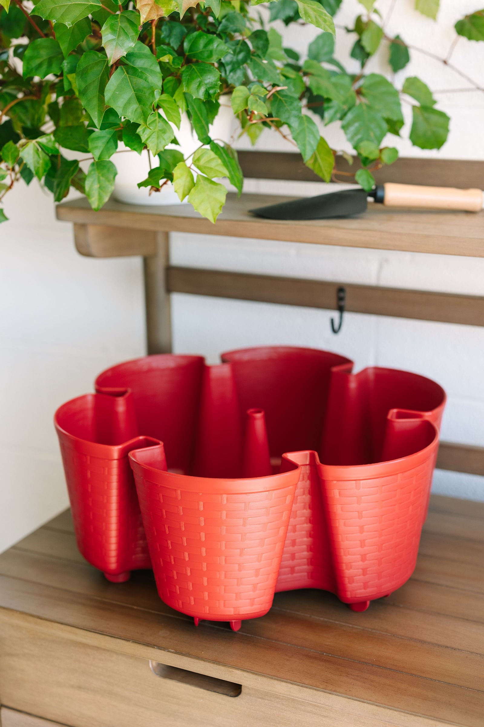 Individual Leaf Planter | Tomato (Basket Weave Texture) 