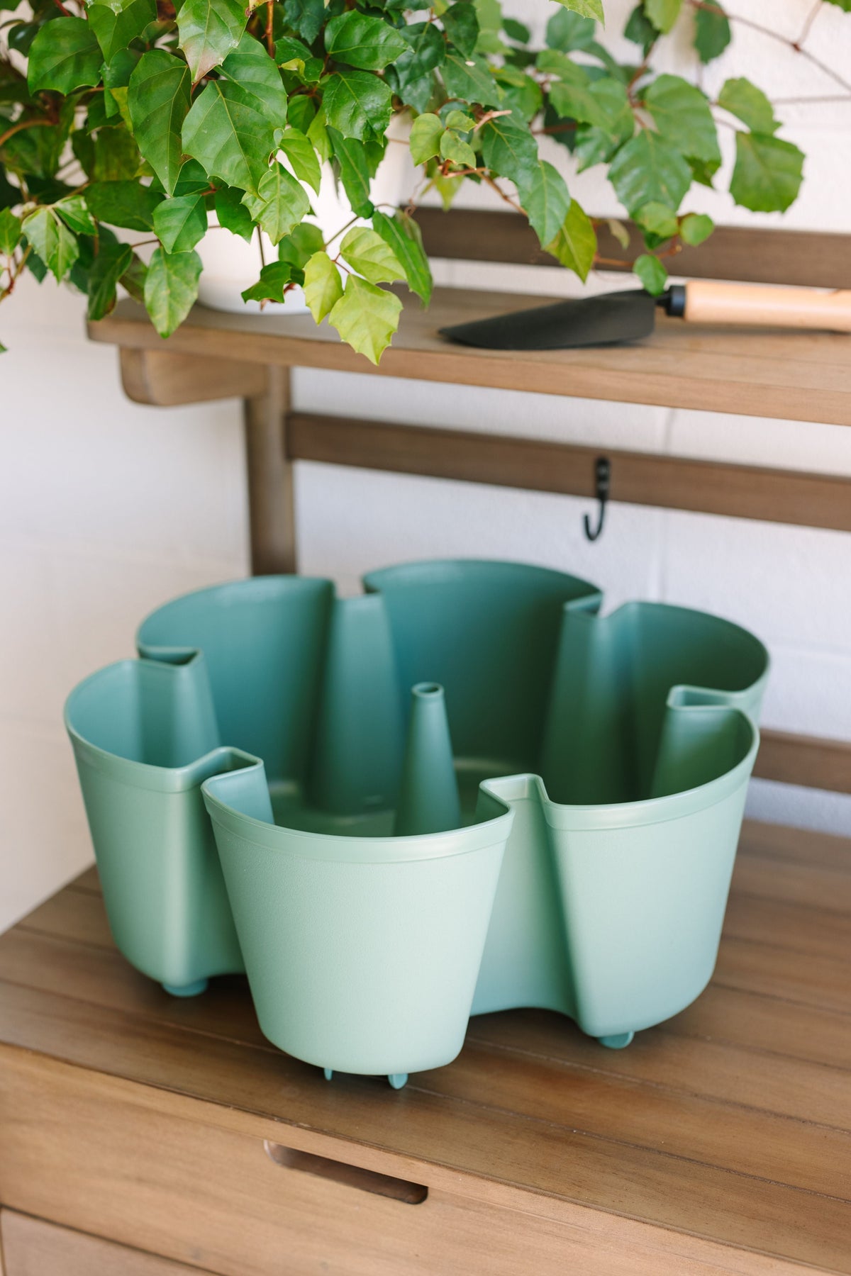 Individual Leaf Planter | Sage (Basic Texture) 