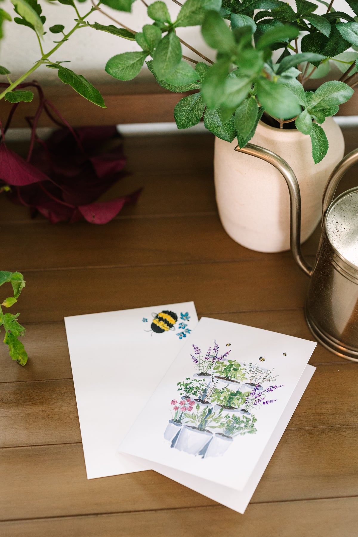 Pack of 12 Bee Greeting Cards 