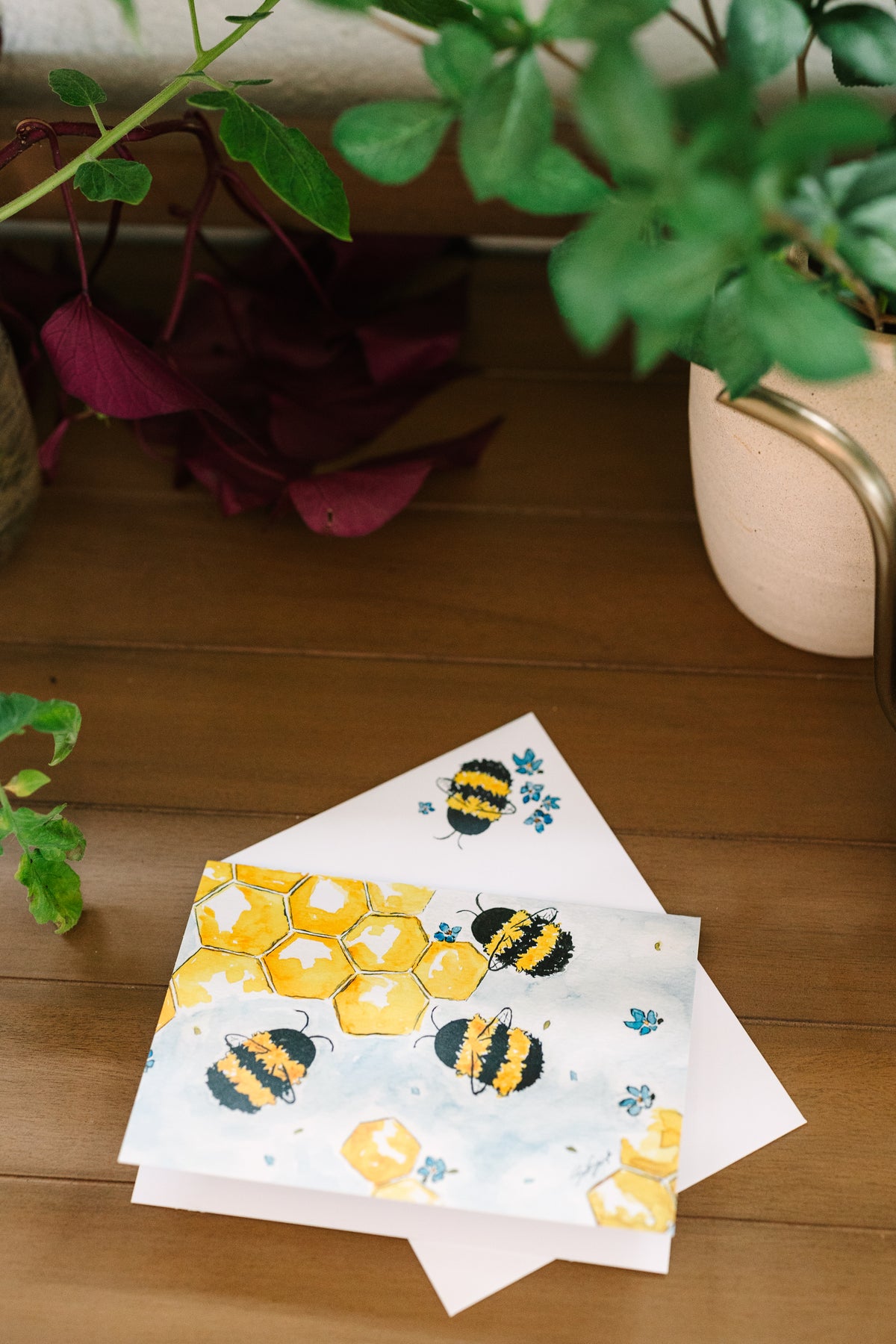 Pack of 12 Bee Greeting Cards 